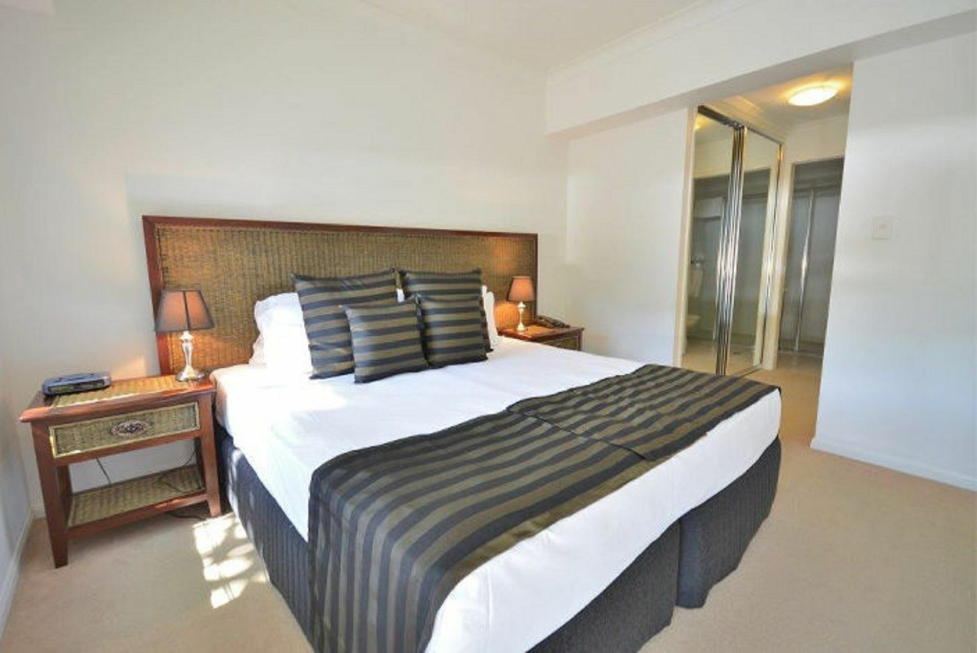Elysium Apartments Palm Cove Exteriör bild